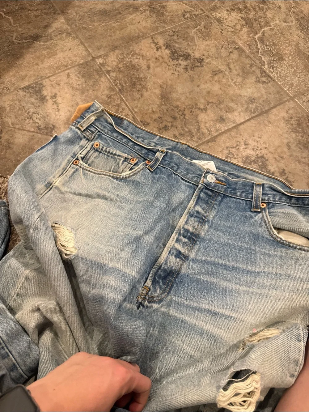 🤍Light Blue Distressed Men’s 501 XX Levi’s button fly Jeans made in Colombia